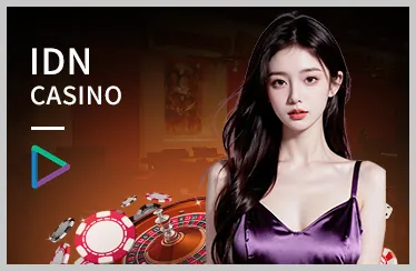 Dealer chia bài Blackjack trong không gian sòng bạc hiện đại